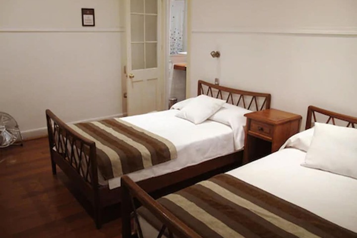 Room 27 of 85