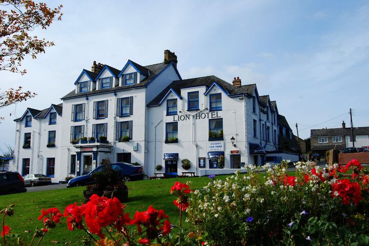 Lion Hotel and Studio Apartments