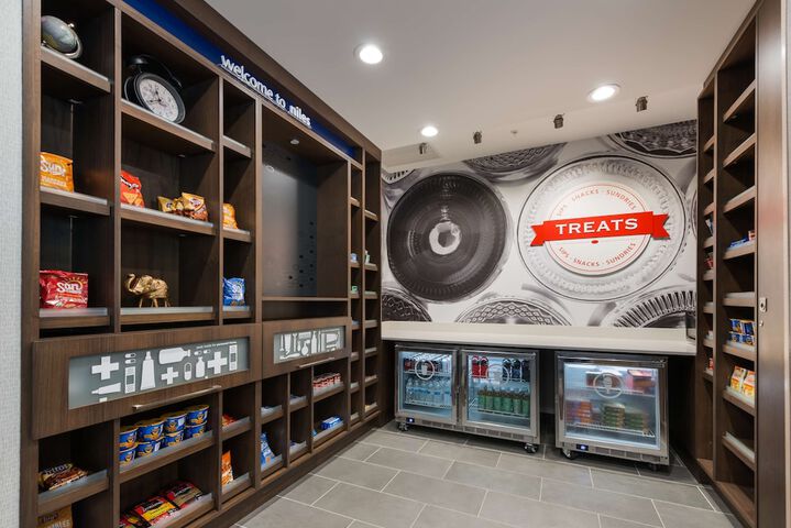 Snack bar