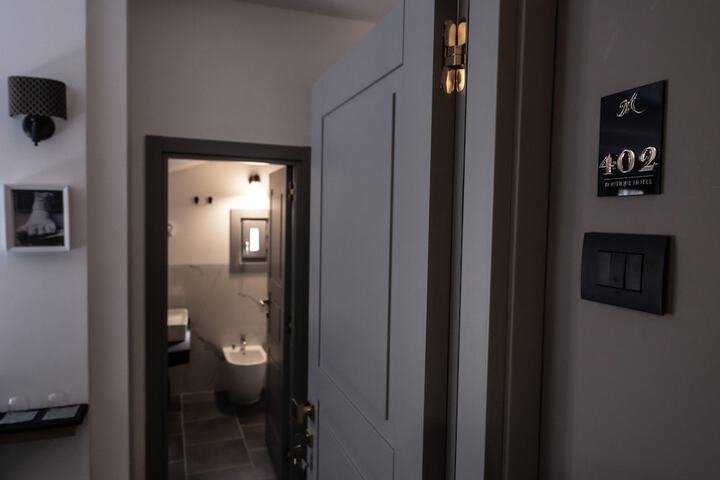 Room 150 of 209