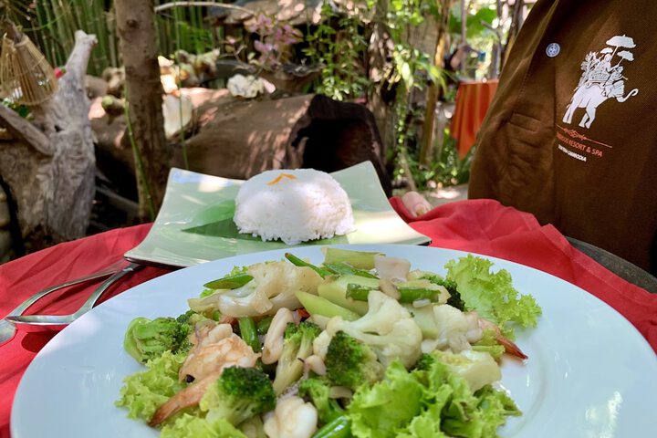 Dining 58 of 85