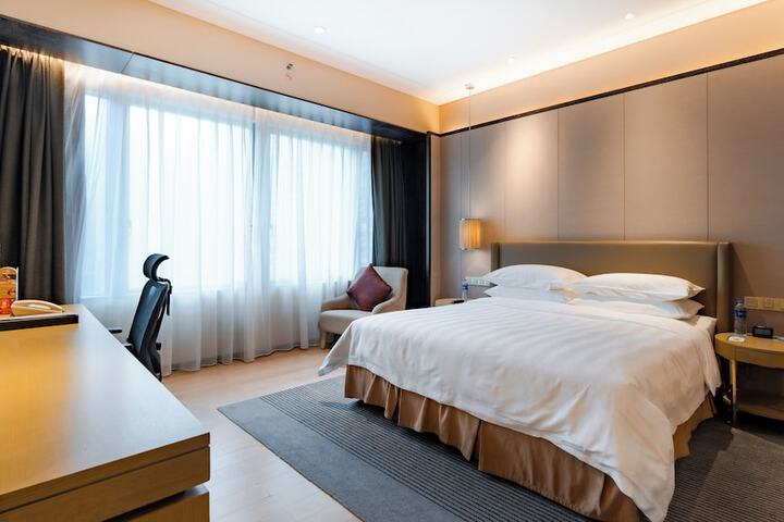 Room 16 of 60