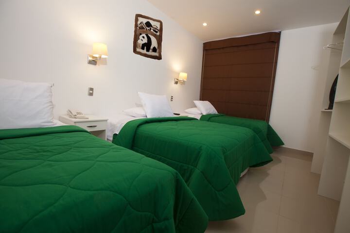 Room 10 of 93