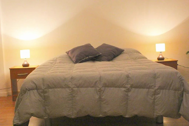 Room 5 of 11