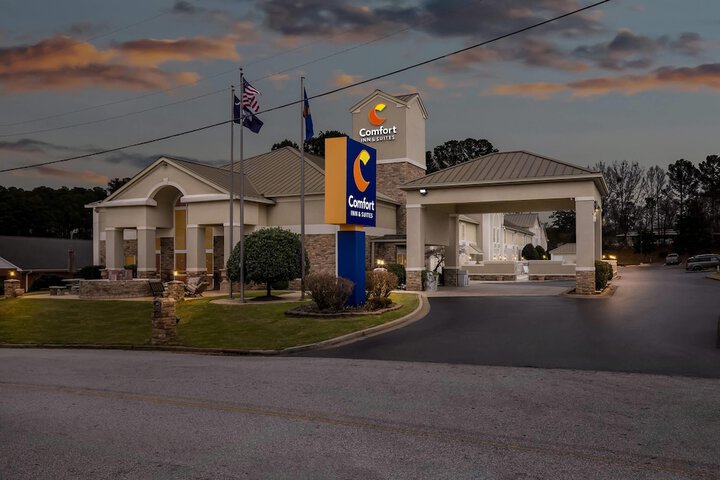 Hotel 76 of 77