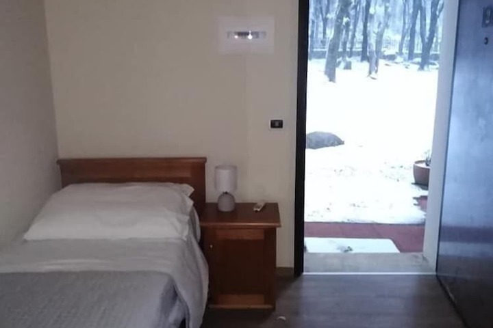 Room 5 of 17