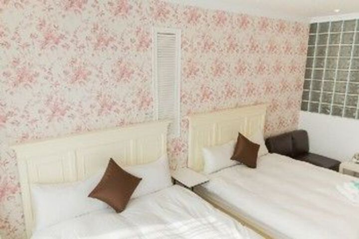 Room 20 of 40