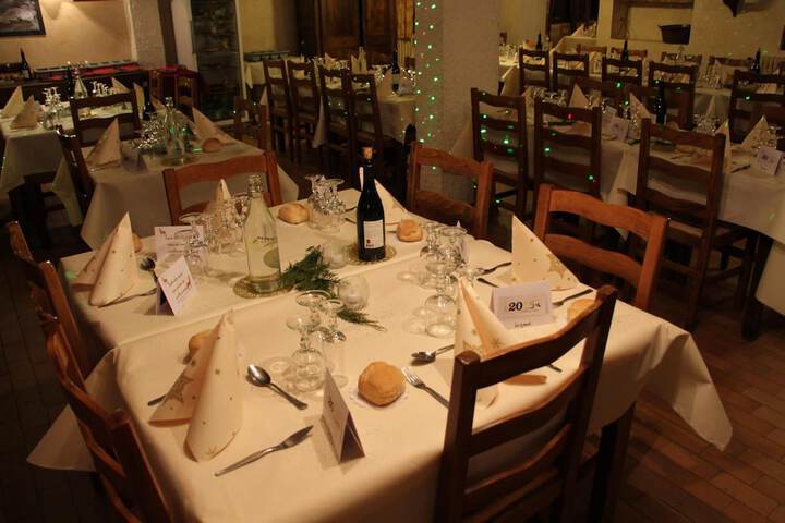 Dining 38 of 60