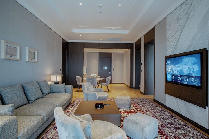 Room 33 of 95