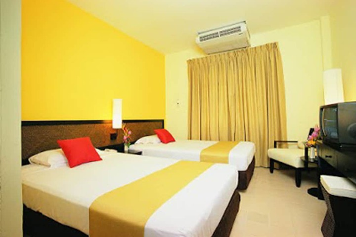 Room 8 of 15