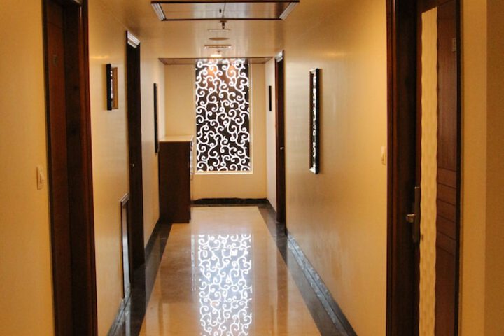Ballroom/Hall 108 of 123
