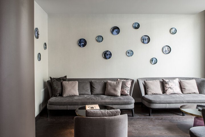 Guest Lobby