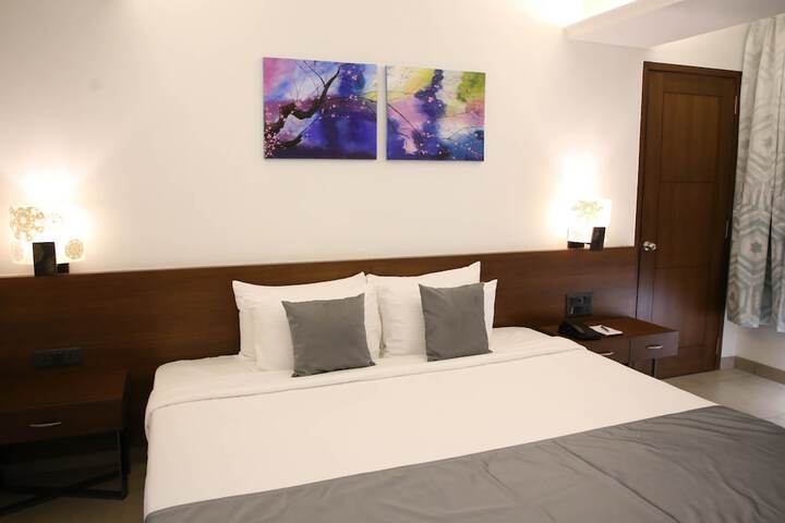 Room 3 of 40