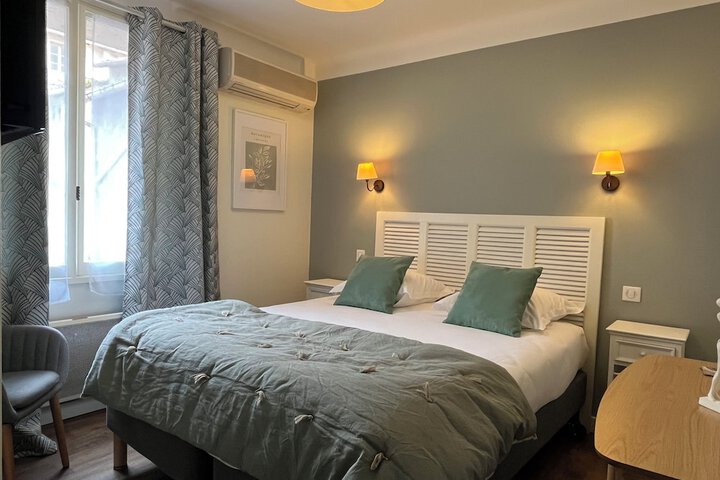 Room 35 of 50