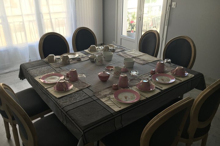 Breakfast/Coffee Service 25 of 32