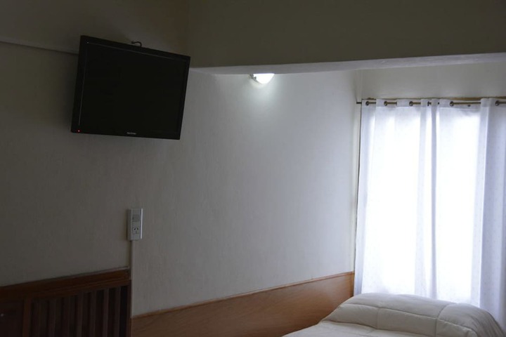 Room 21 of 40