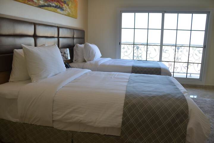 Room 10 of 40