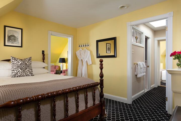 Room 18 of 75