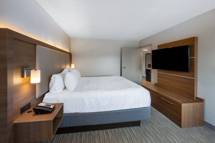 Standard King Bed Accessible (12 of 23)