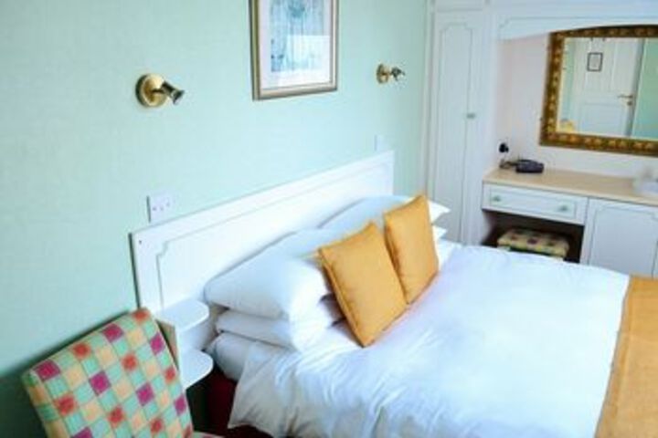 Room 43 of 95