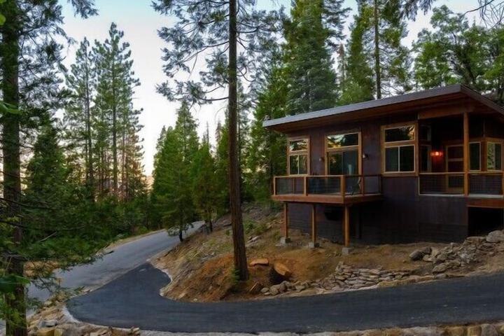 Exterior of Scenic Wonders Alpenglow 3 Two Bedrooms
