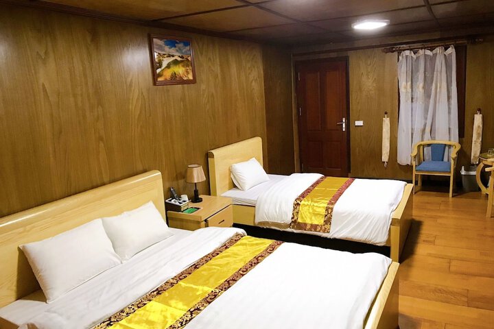 Room 13 of 74