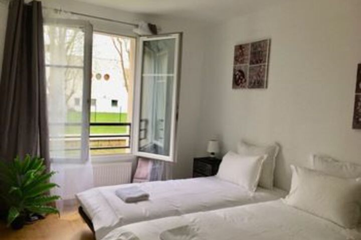 Room 6 of 23