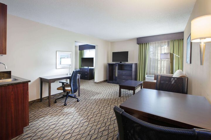1 King Bed Accessible (2 of 12)