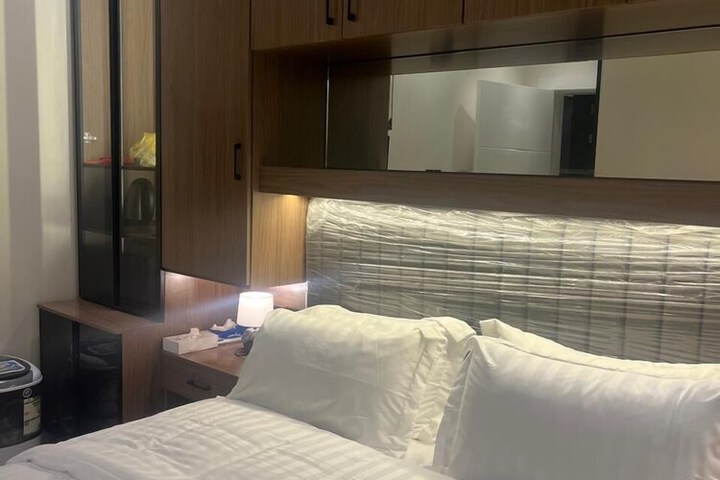 Room 9 of 64