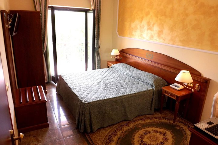 Room 7 of 54