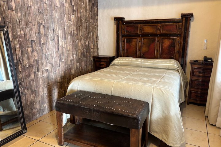 Room 10 of 150