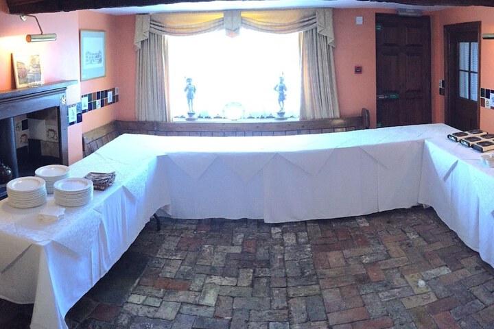 Guest Lobby