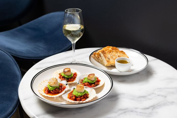 Dining 95 of 138