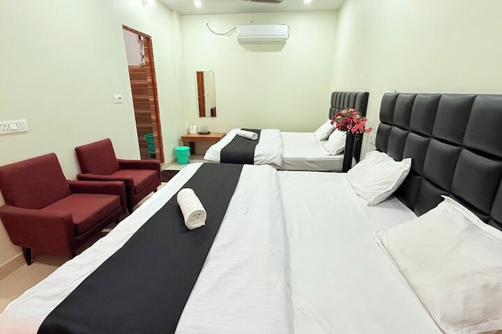 Room 6 of 24