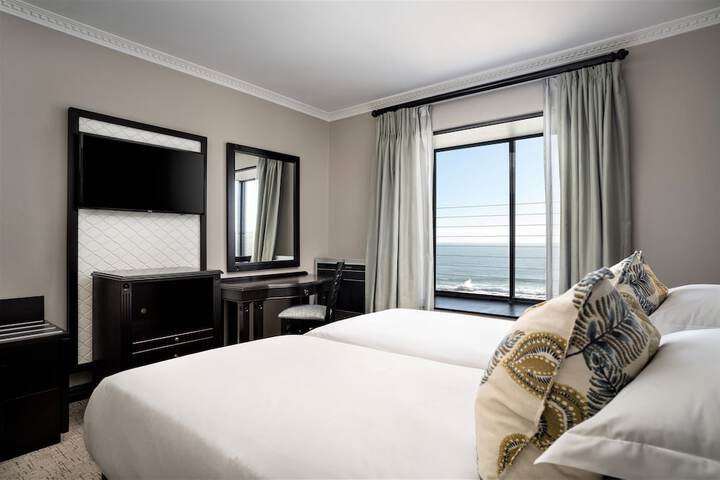 Room 34 of 112