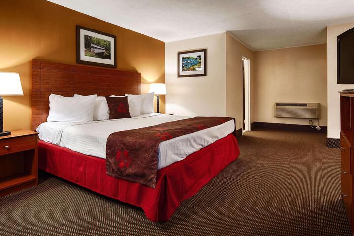 2 Double Beds (4 of 6)