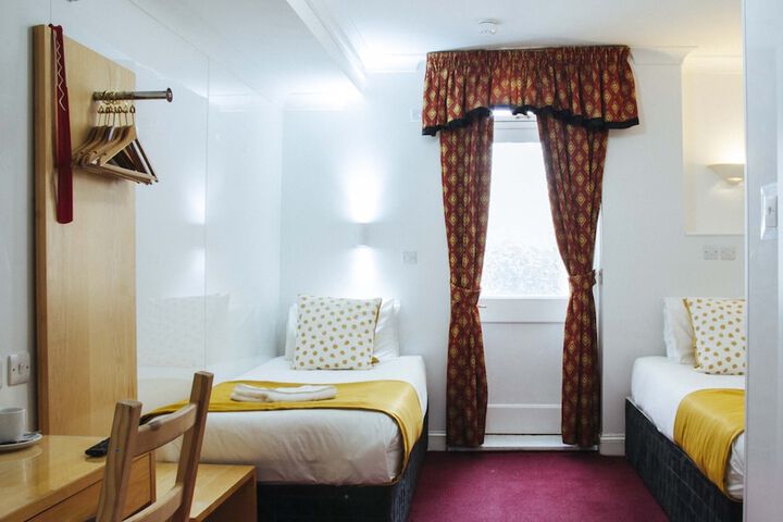 Room 22 of 90
