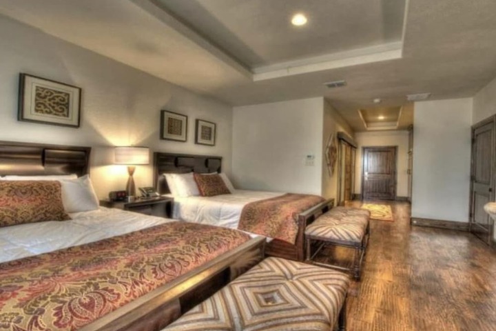 Room 17 of 51