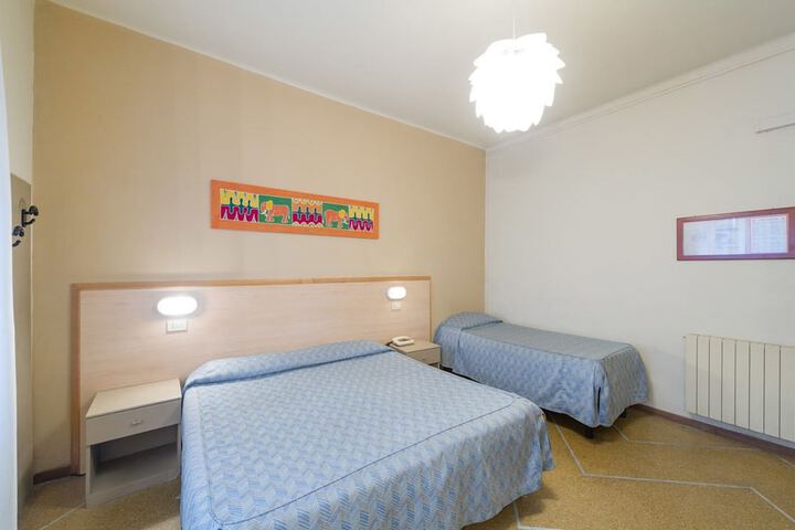 Room 7 of 36