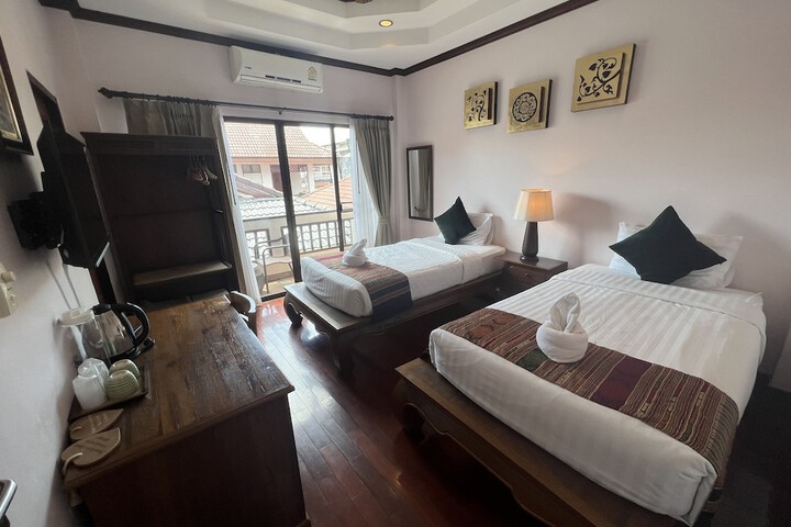 Room 18 of 155