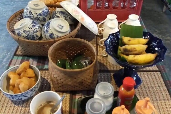 Breakfast/Coffee Service 21 of 26