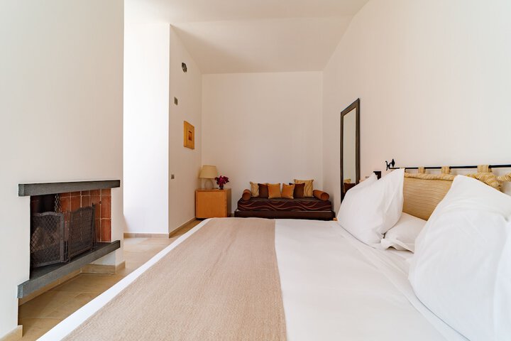 Room 47 of 249