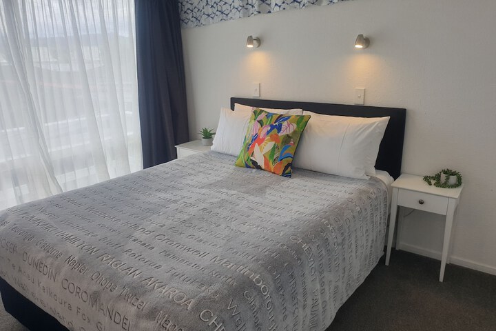 Room 5 of 52