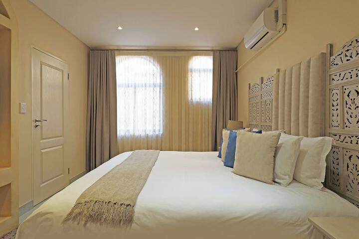 Room 10 of 101