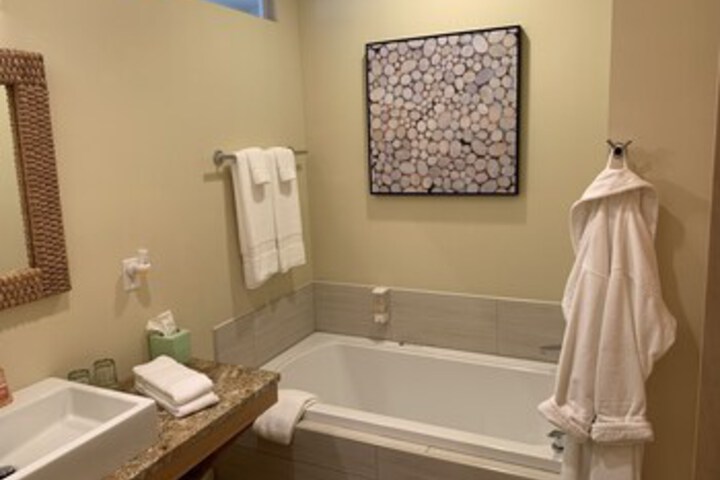 Room 2 of 34