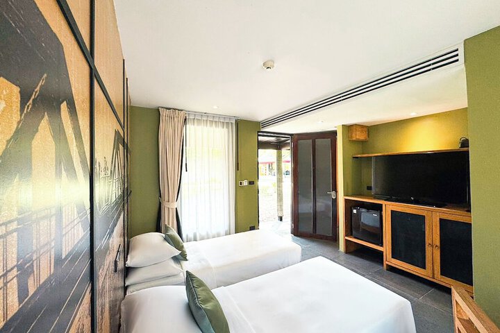 Room 25 of 87