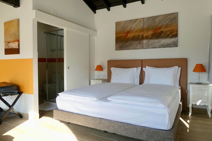 Room 13 of 61