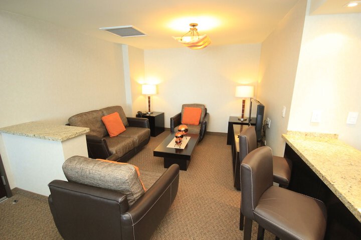 Room 14 of 175