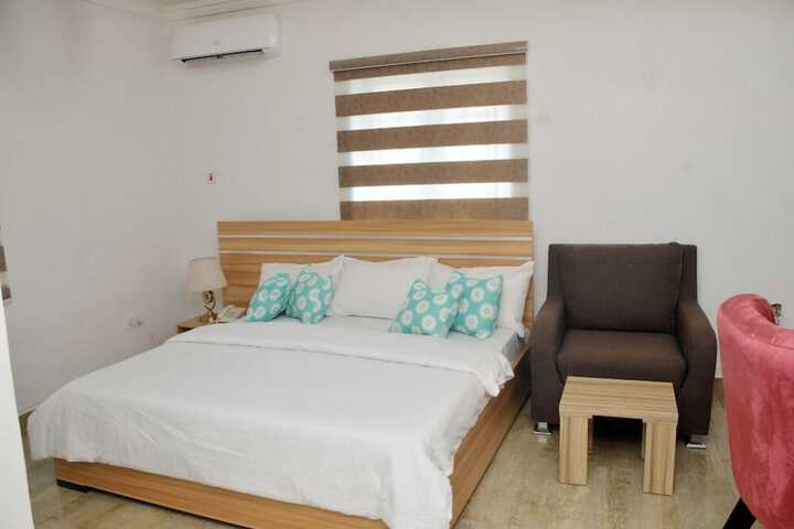 Room 12 of 12