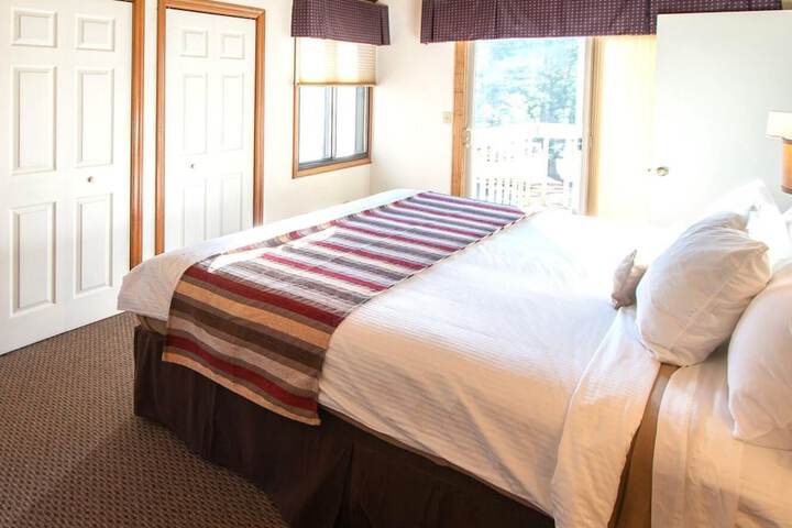 Room 4 of 35